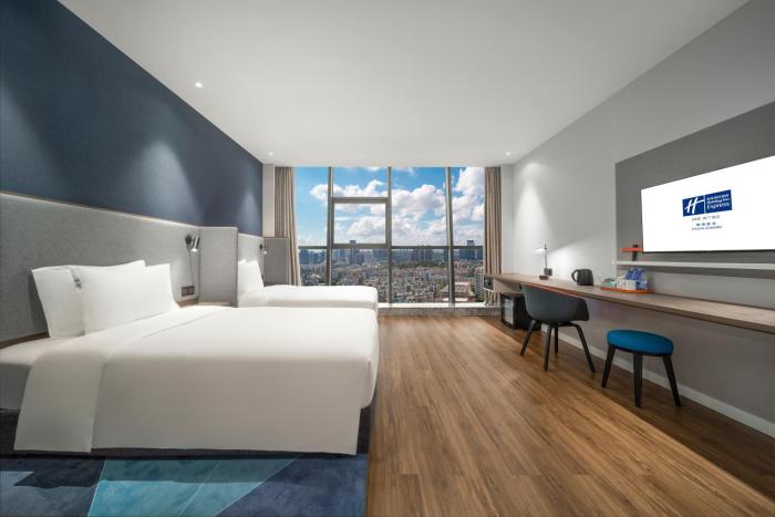 holiday inn express zhuhai gongbei an ihg hotel