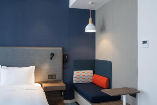 holiday inn express zhuhai gongbei an ihg hotel