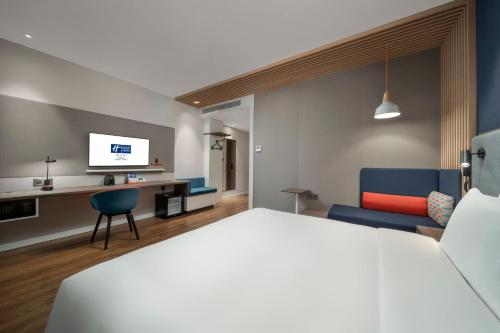 holiday inn express zhuhai gongbei an ihg hotel