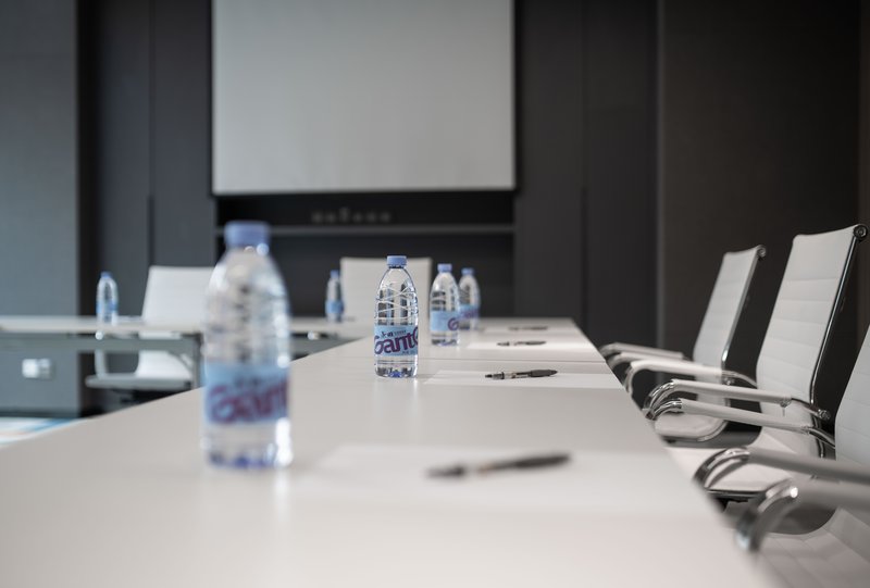 holiday inn express zhuhai gongbei an ihg hotel