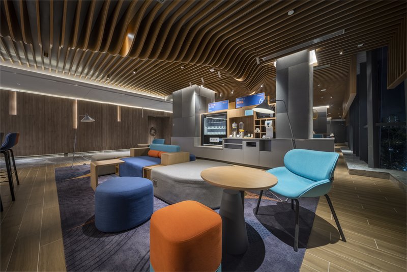 holiday inn express zhuhai gongbei an ihg hotel