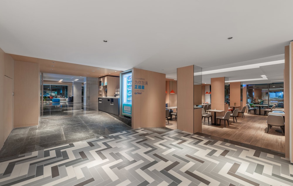 holiday inn express yangquan city center an ihg hotel