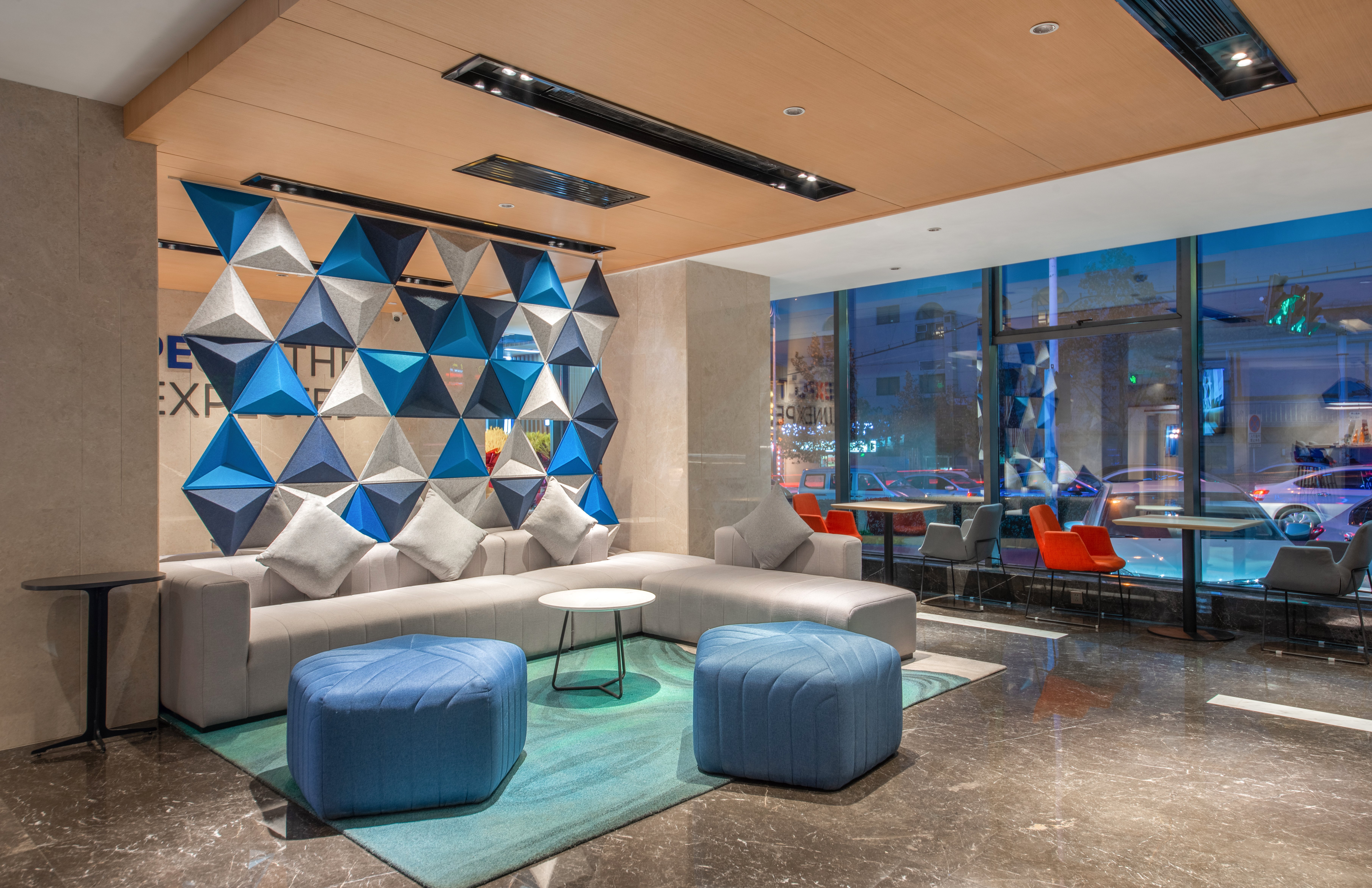 holiday inn express yangquan city center an ihg hotel