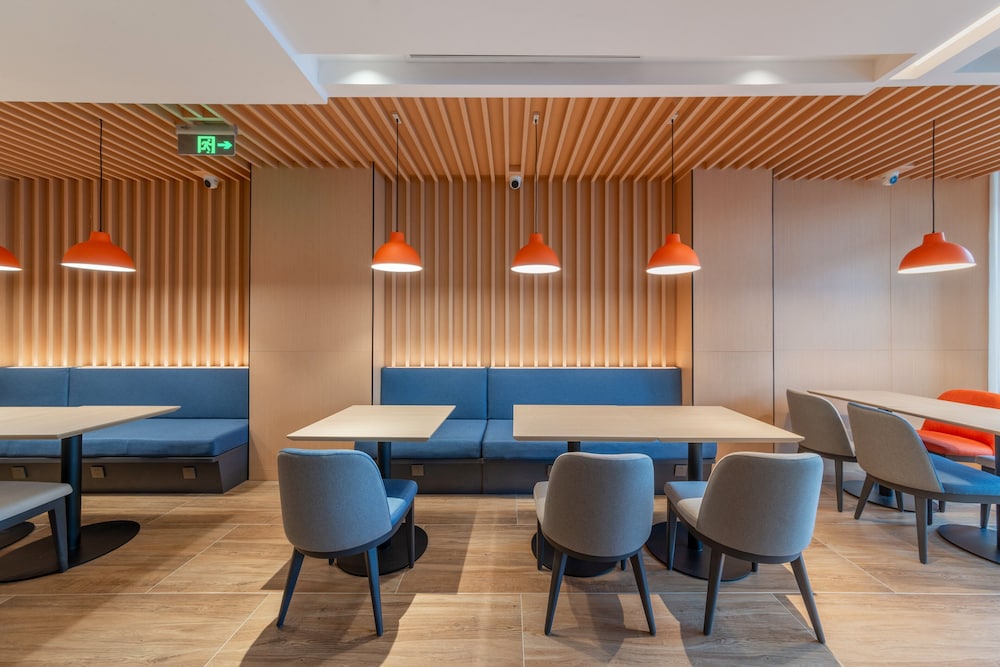 holiday inn express yangquan city center an ihg hotel