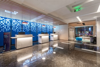 holiday inn express yangquan city center an ihg hotel