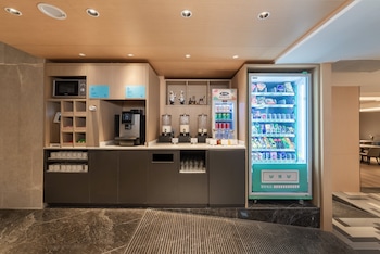 holiday inn express yangquan city center an ihg hotel