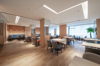 holiday inn express yangquan city center an ihg hotel