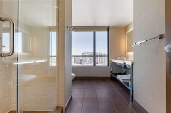 cambria hotel washington d c navy yard riverfront