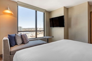 cambria hotel washington d c navy yard riverfront