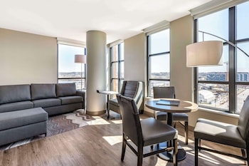 cambria hotel washington d c navy yard riverfront