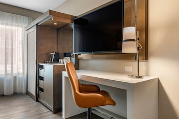cambria hotel washington d c navy yard riverfront