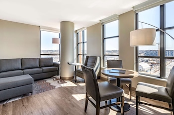 cambria hotel washington d c navy yard riverfront