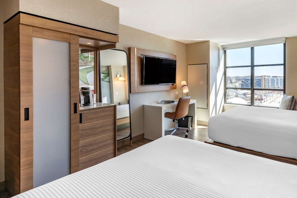 cambria hotel washington d c navy yard riverfront