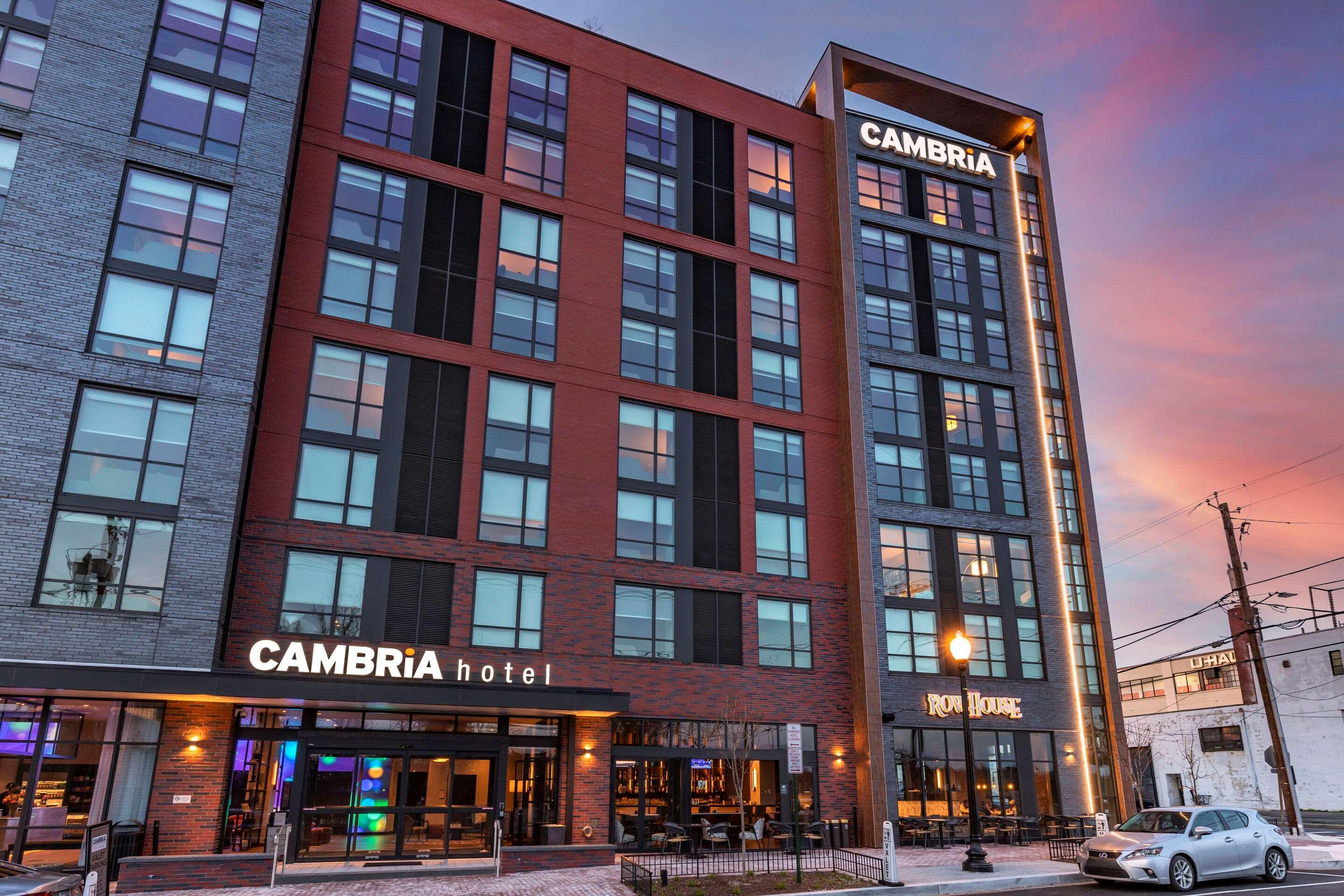 cambria hotel washington d c navy yard riverfront