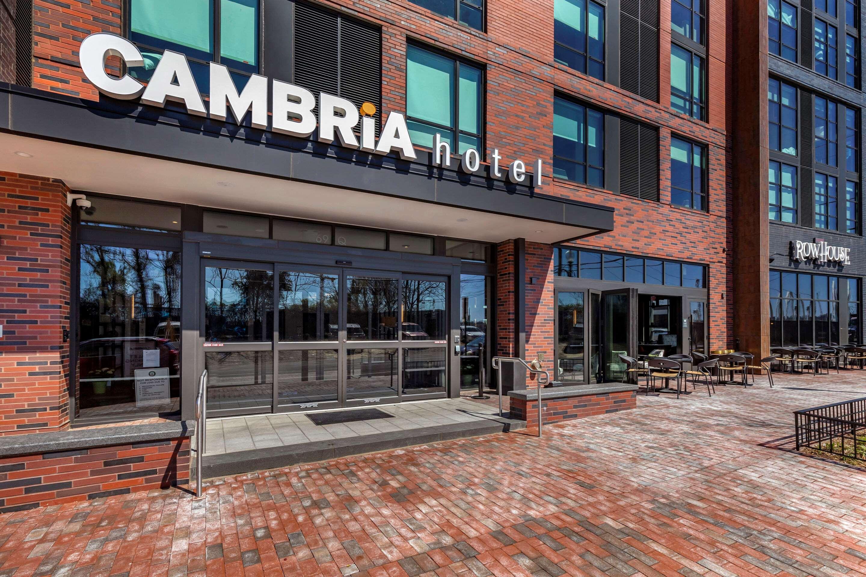 cambria hotel washington d c navy yard riverfront