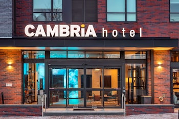 cambria hotel washington d c navy yard riverfront