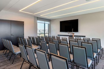 cambria hotel washington d c navy yard riverfront