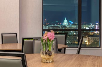 cambria hotel washington d c navy yard riverfront