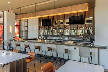 cambria hotel washington d c navy yard riverfront