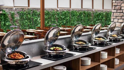 holiday inn dalian hot spring an ihg hotel