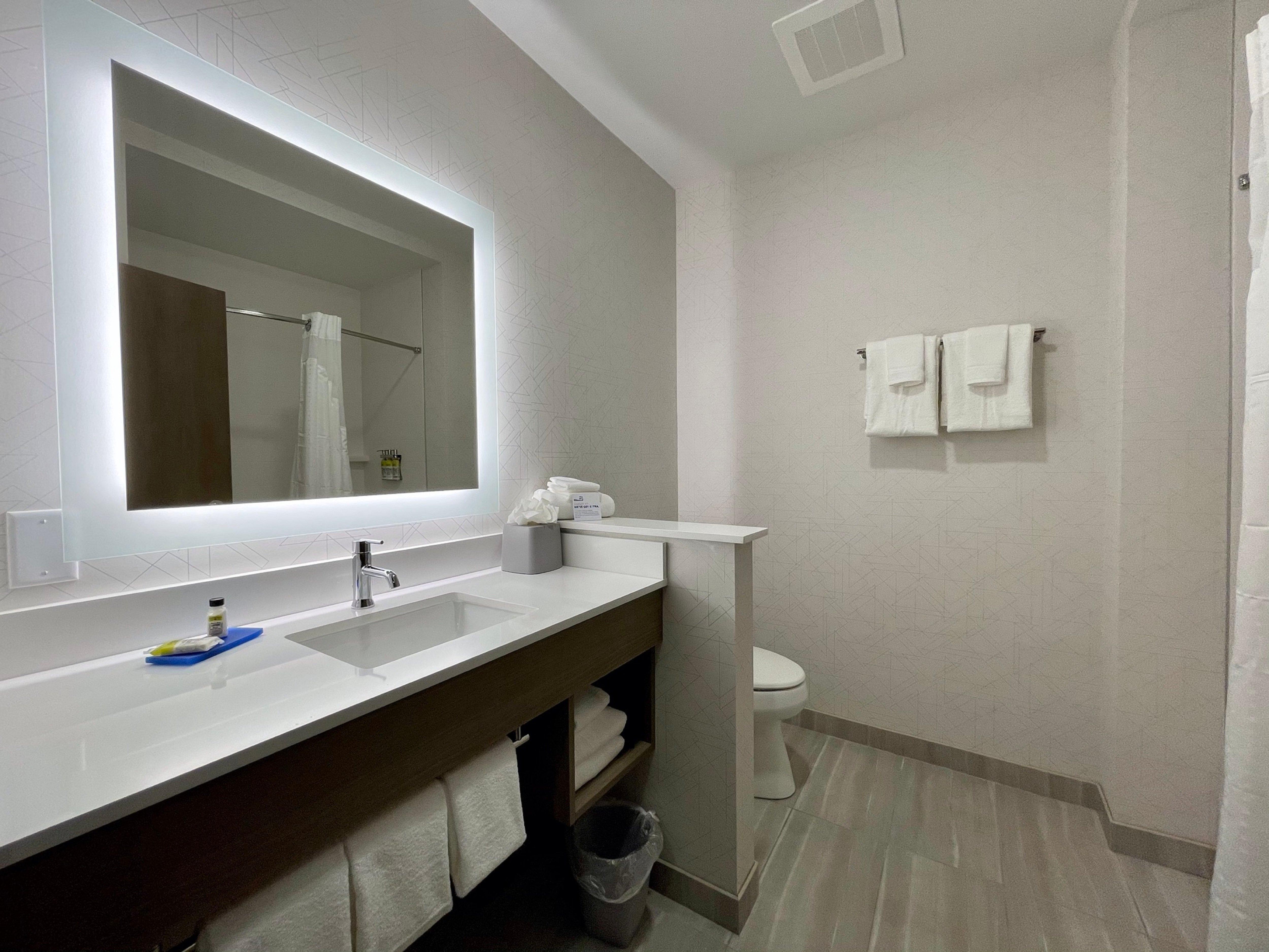 holiday inn express and suites ft smith airport