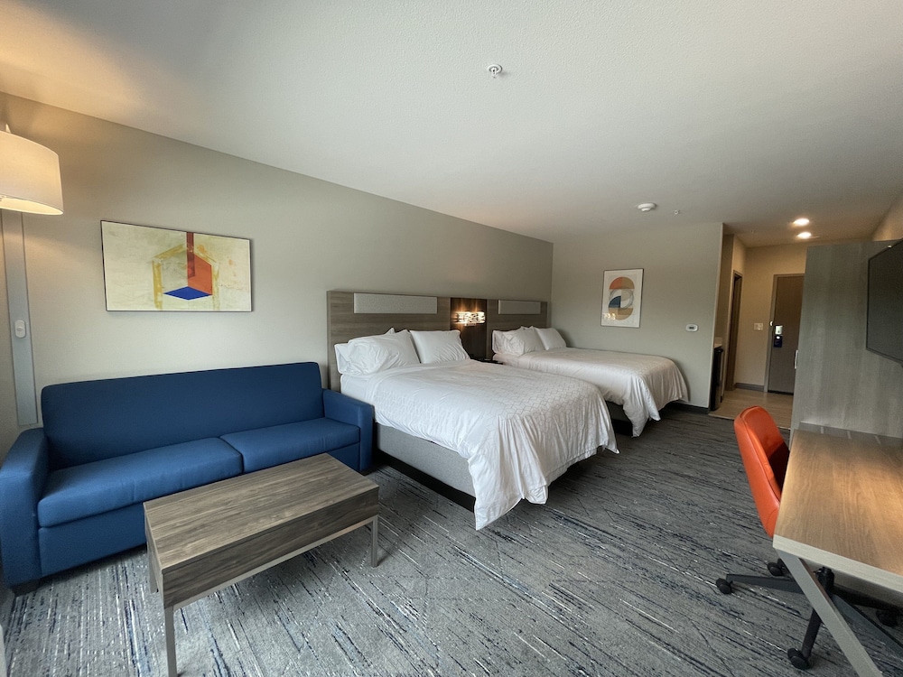 holiday inn express and suites ft smith airport