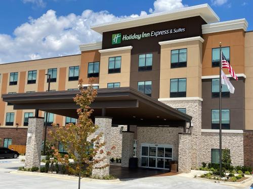 holiday inn express and suites ft smith airport