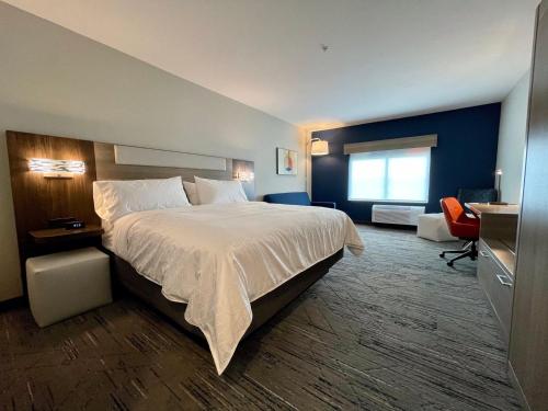 holiday inn express and suites ft smith airport