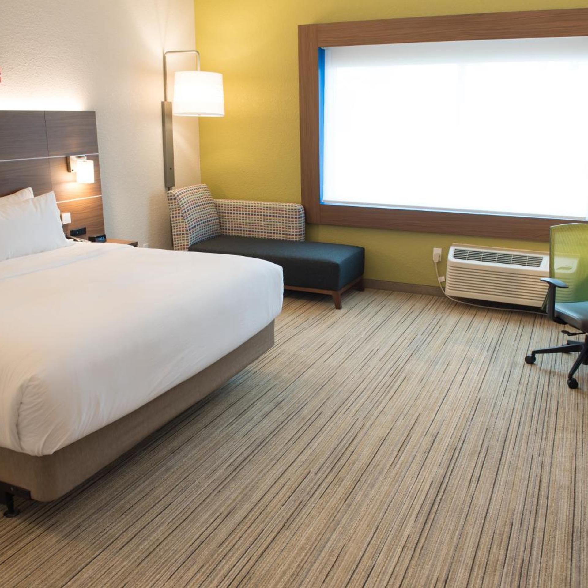 holiday inn express and suites dayton north vandalia