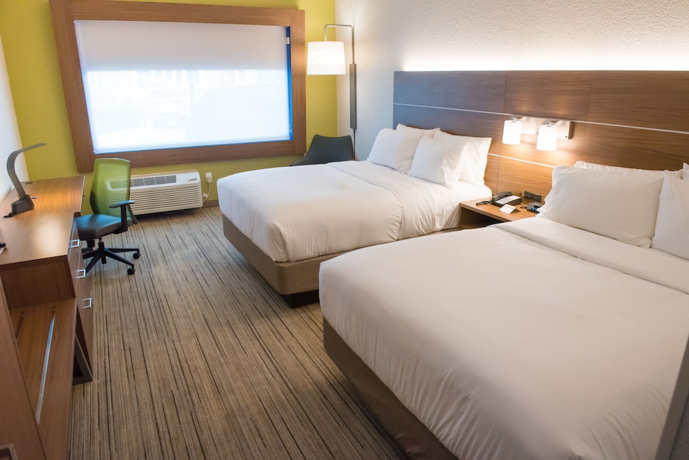 holiday inn express and suites dayton north vandalia