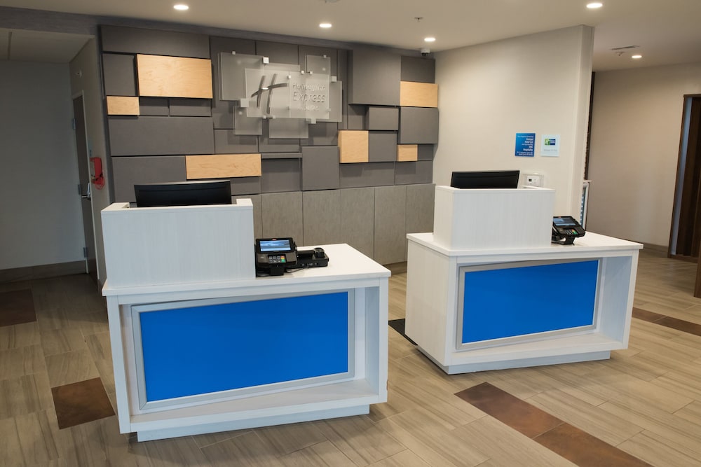holiday inn express and suites dayton north vandalia