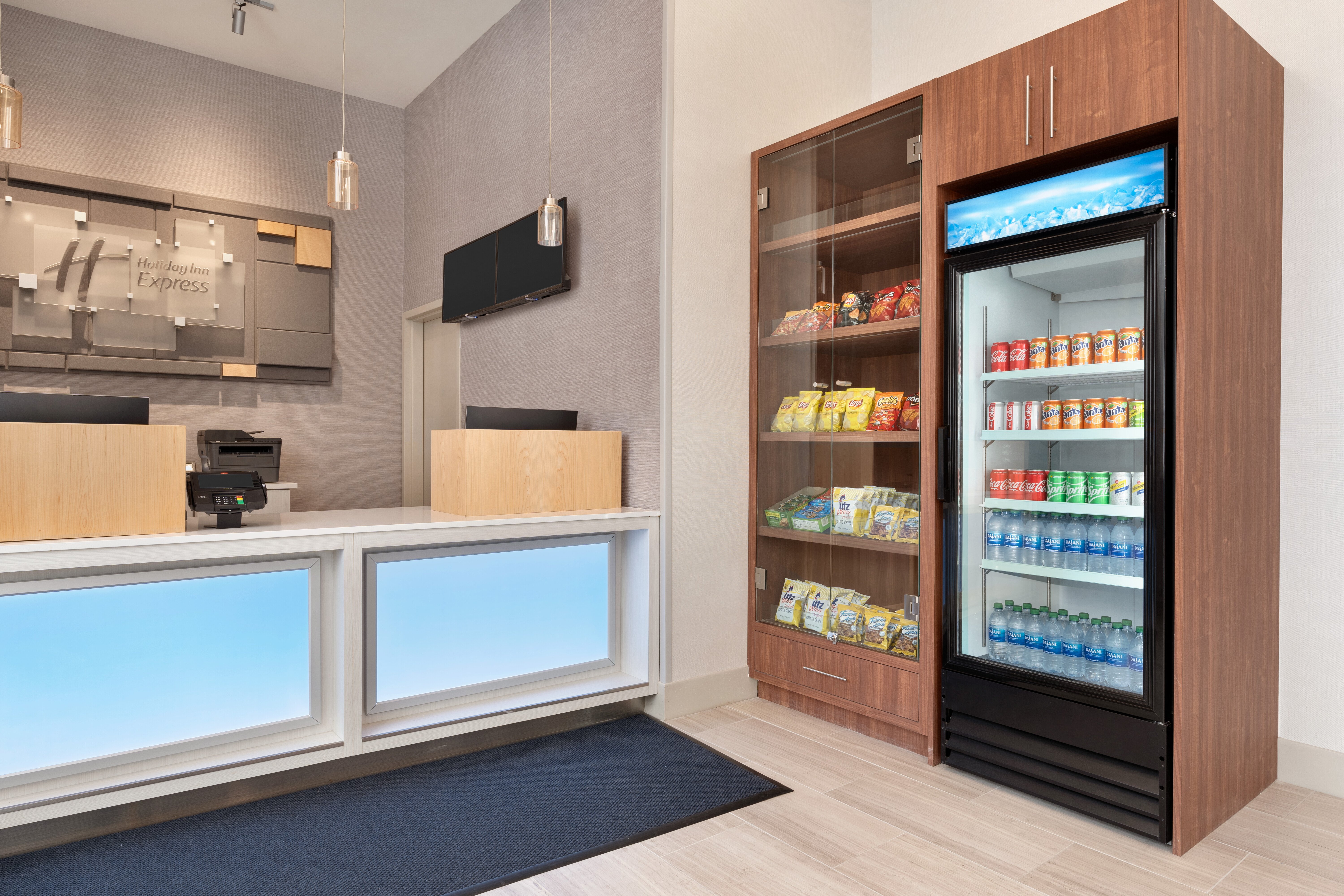 holiday inn express jamaica jfk airtrain nyc