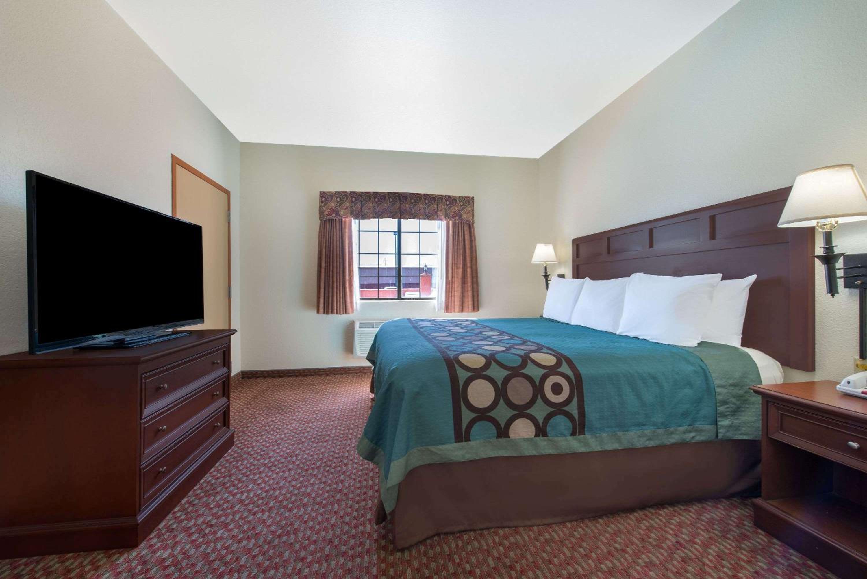 holiday inn express jamaica jfk airtrain nyc