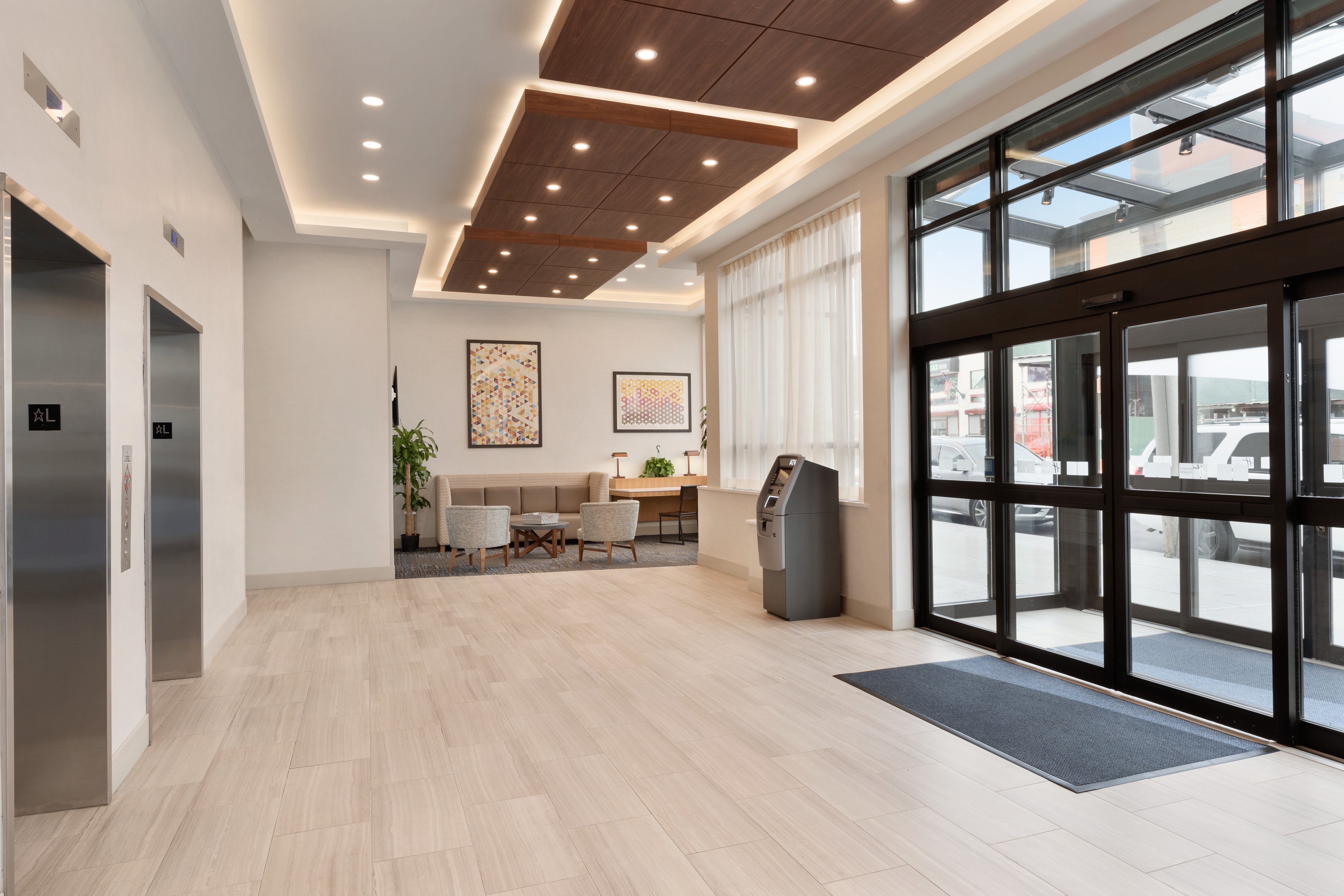 holiday inn express jamaica jfk airtrain nyc