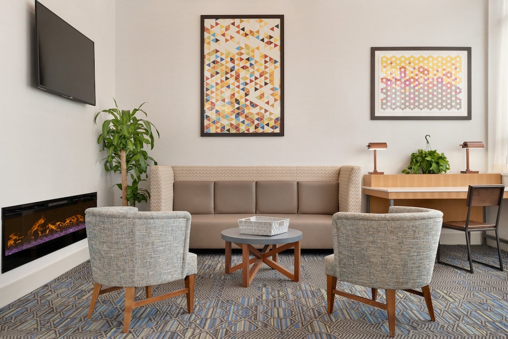 holiday inn express jamaica jfk airtrain nyc