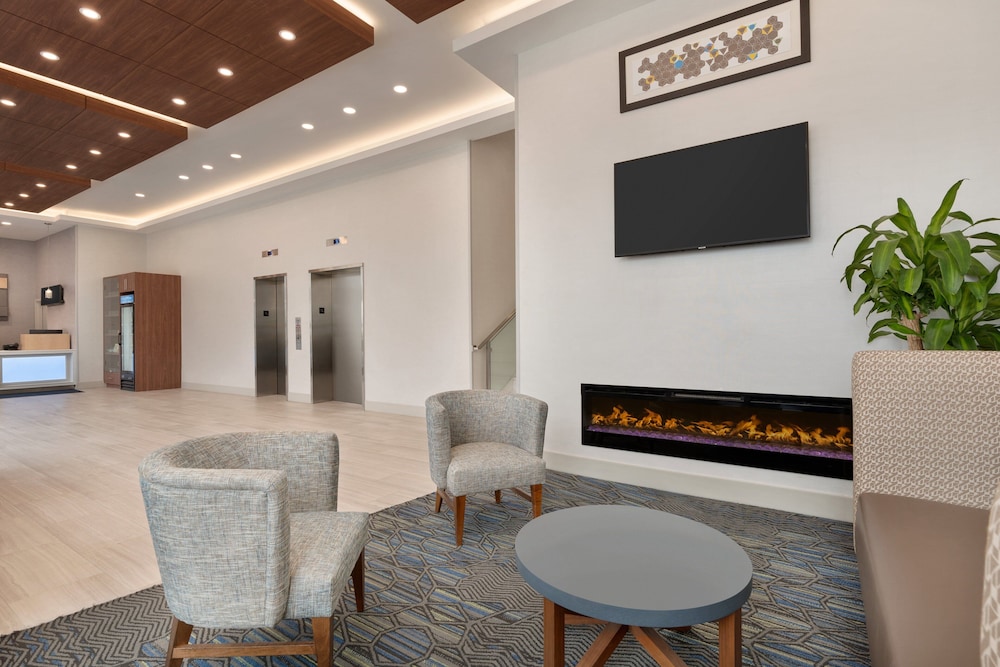 holiday inn express jamaica jfk airtrain nyc