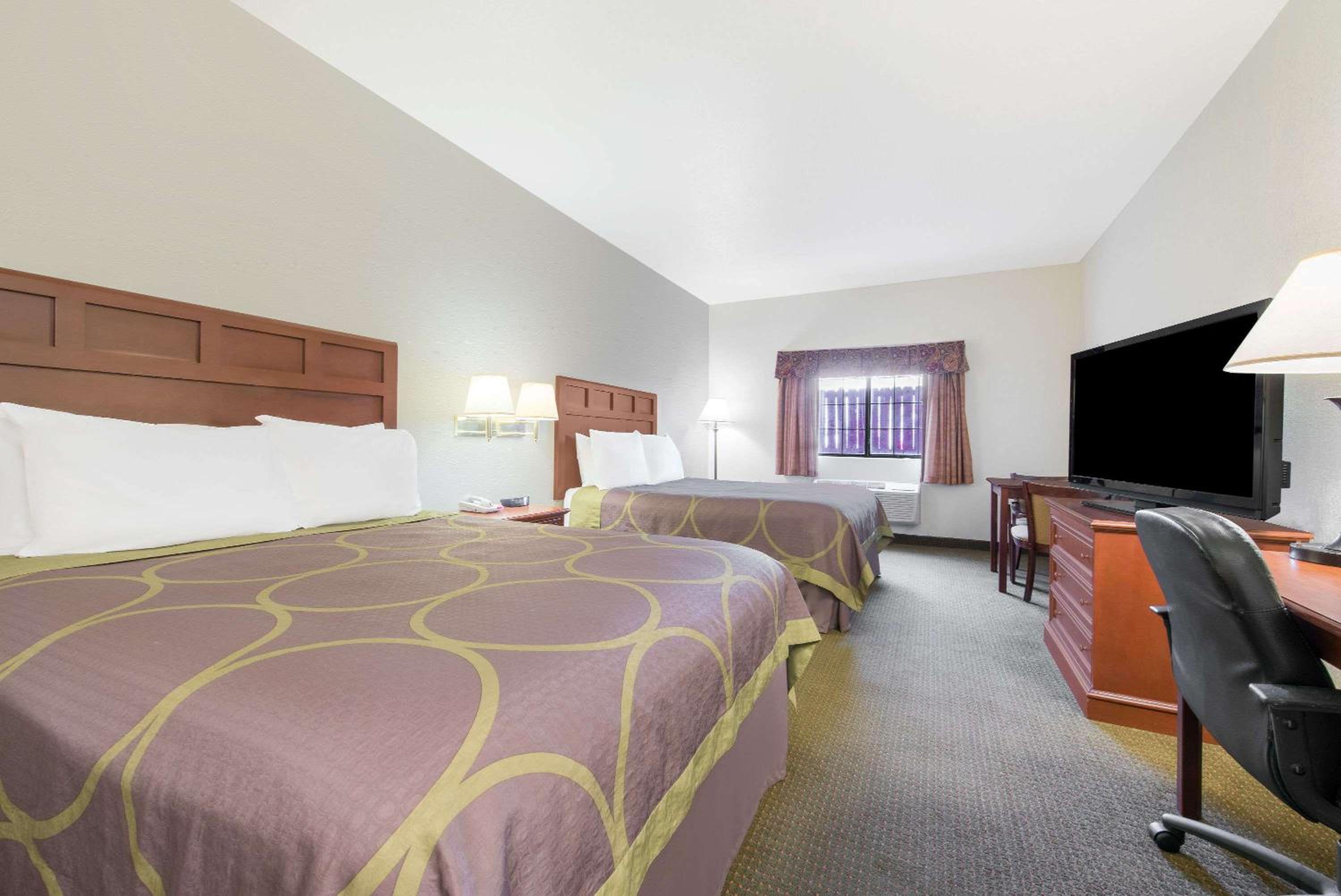 holiday inn express jamaica jfk airtrain nyc