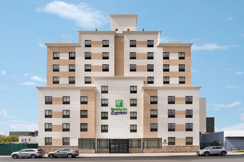 holiday inn express jamaica jfk airtrain nyc
