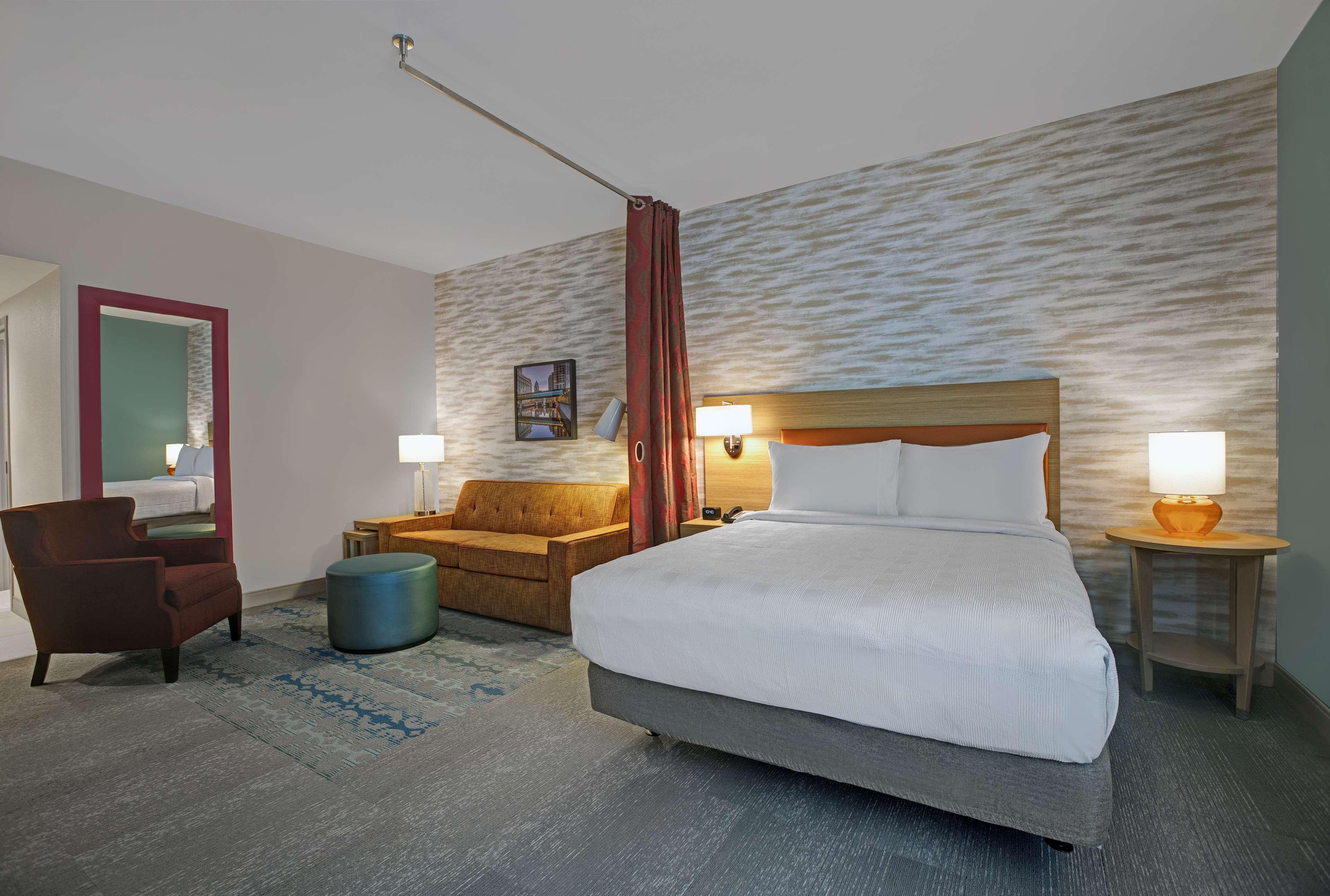 home2 suites by hilton milwaukee downtown