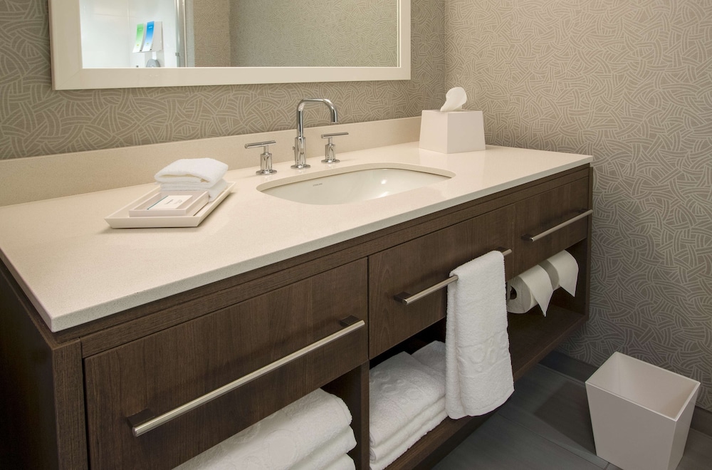home2 suites by hilton grove city columbus