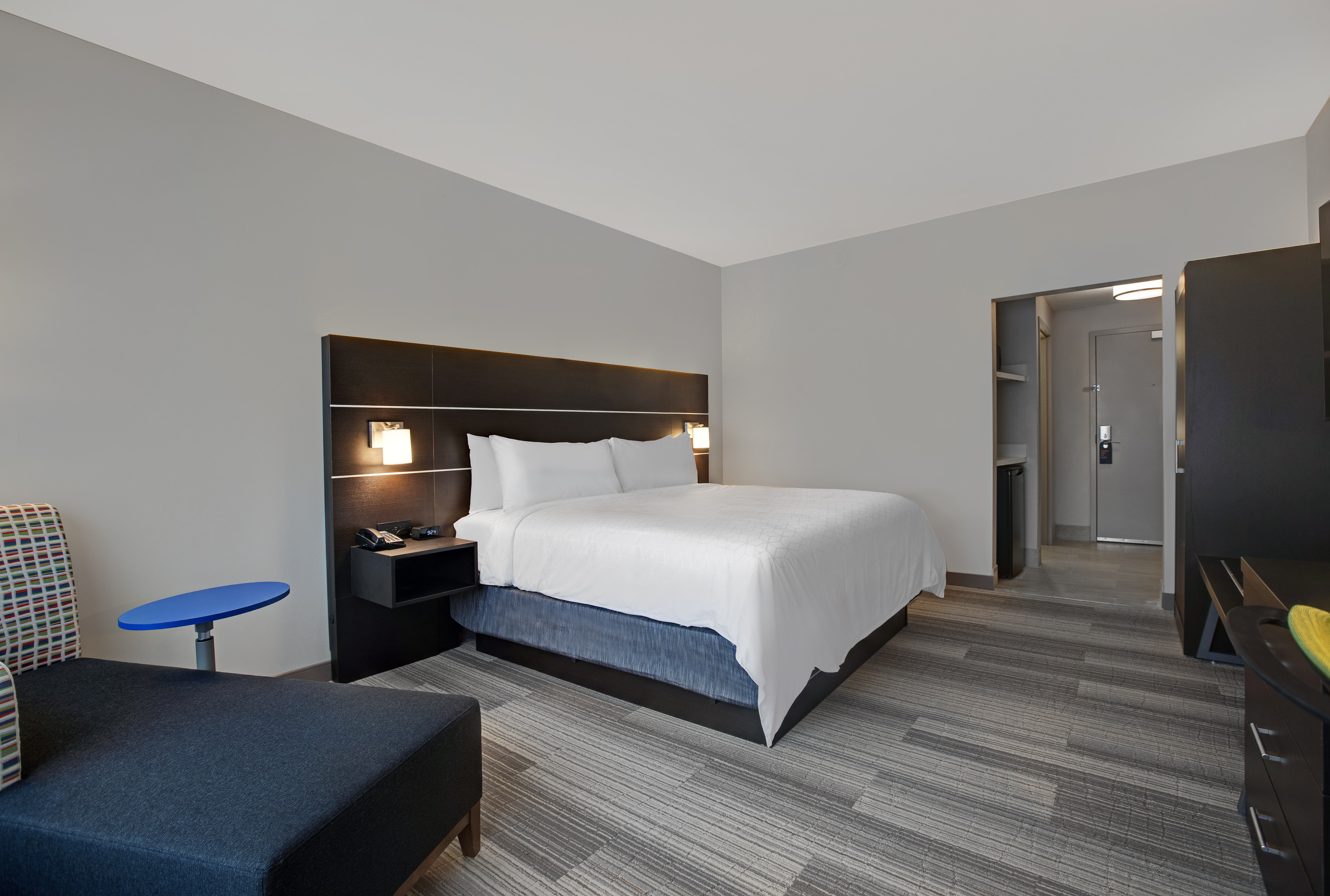 holiday inn express milwaukee downtown an ihg hotel