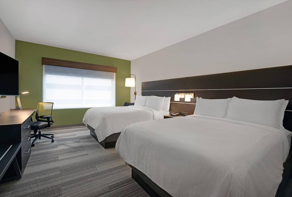 holiday inn express milwaukee downtown an ihg hotel