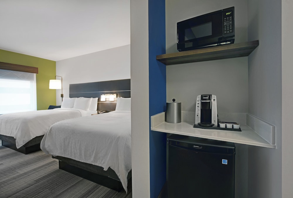 holiday inn express milwaukee downtown an ihg hotel