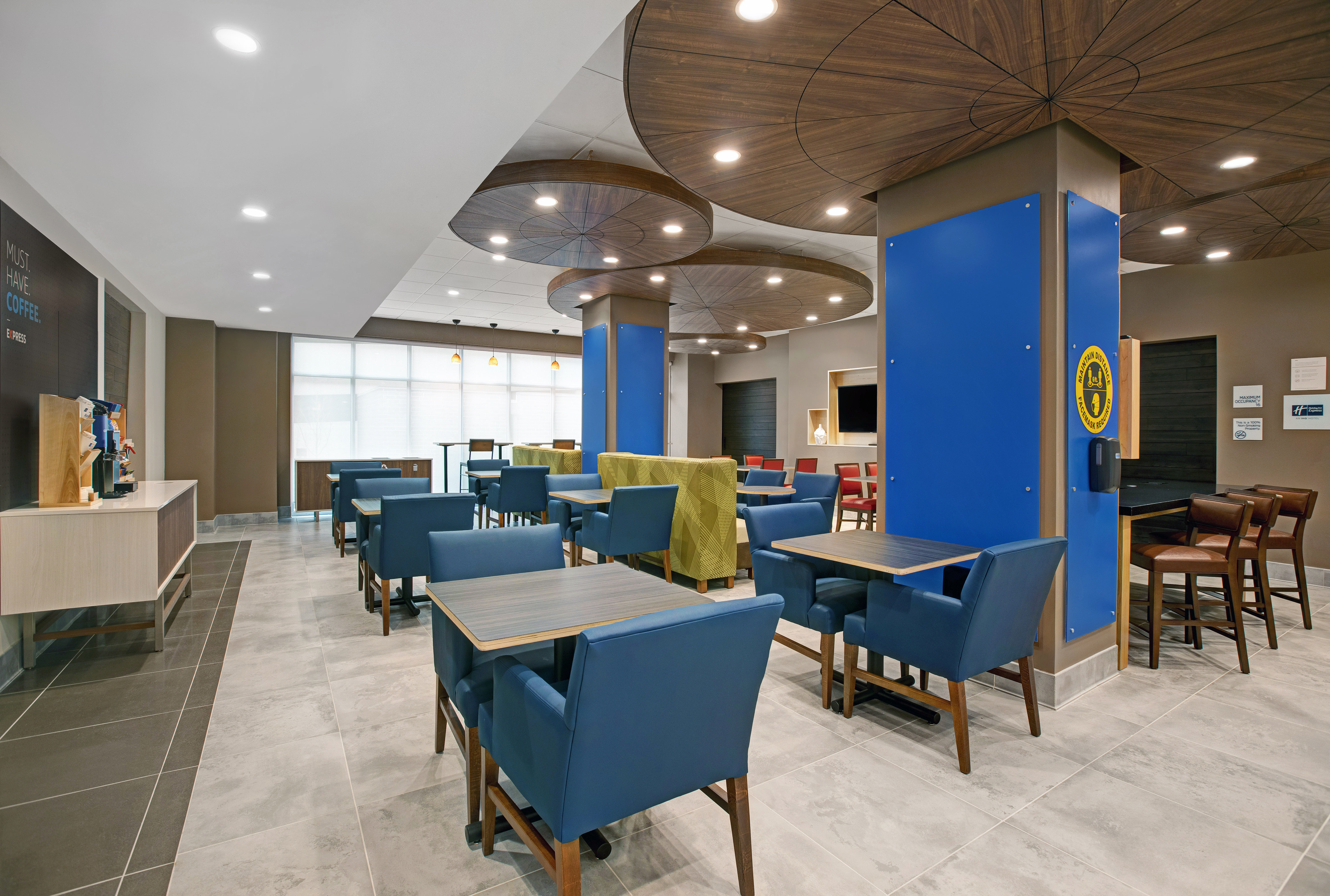 holiday inn express milwaukee downtown an ihg hotel