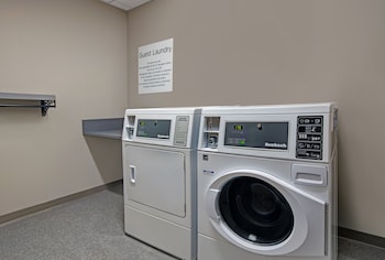 Holiday Inn Express Milwaukee Downtown, An Ihg Hotel,Wisconsin>>Milwaukee,2.5 star