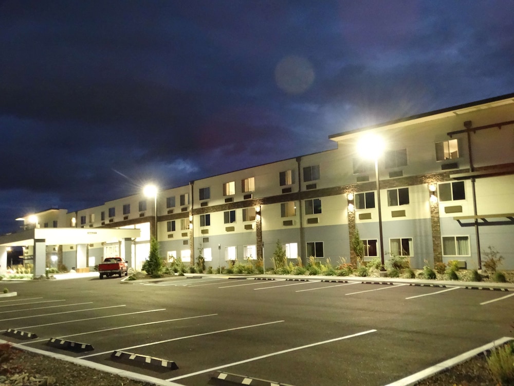 best western plus the inn at hells canyon