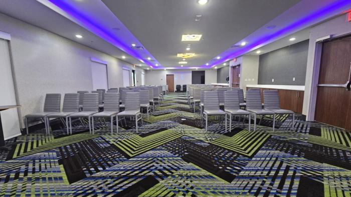 holiday inn express oak grove an ihg hotel