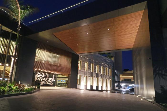 holiday inn and suites puerto vallarta marina and golf