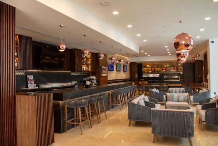 holiday inn and suites puerto vallarta marina and golf