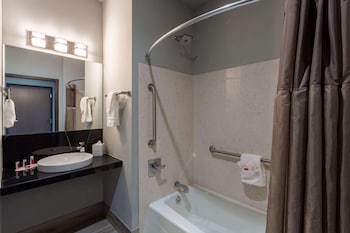 baymont inn and suites by wyndham madison